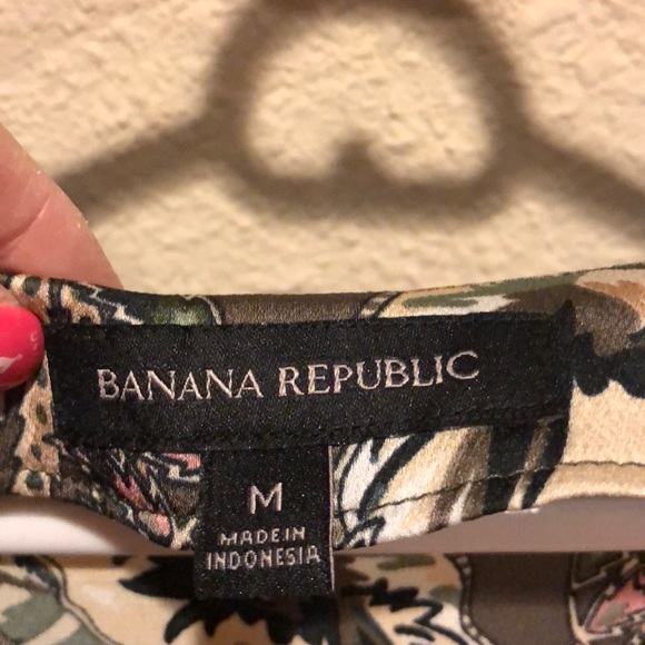 New, never worn Banana Republic Blouse - Picture 2 of 4